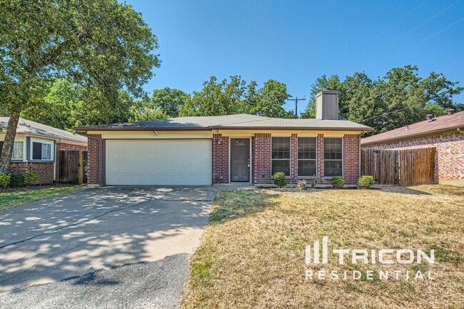 1102 Glen Creek Dr in Mansfield, TX - Building Photo - Building Photo