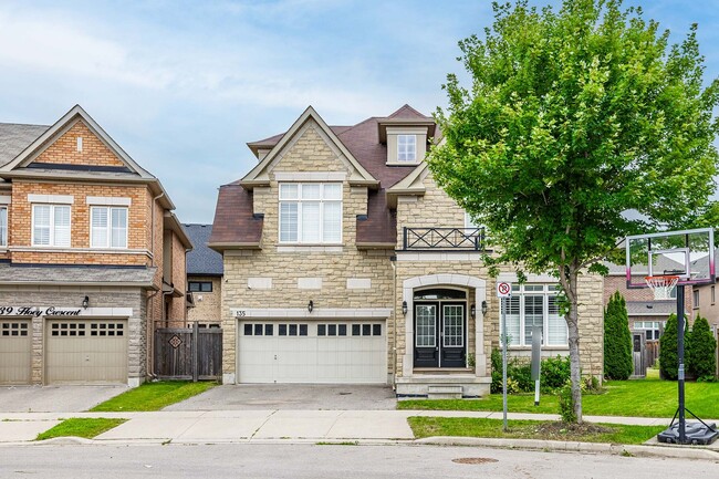 property at 135 Hoey Cres