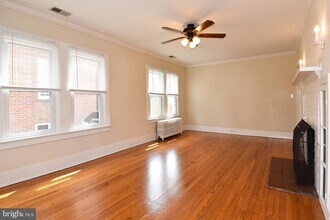 930 N Danville St in Arlington, VA - Building Photo - Building Photo
