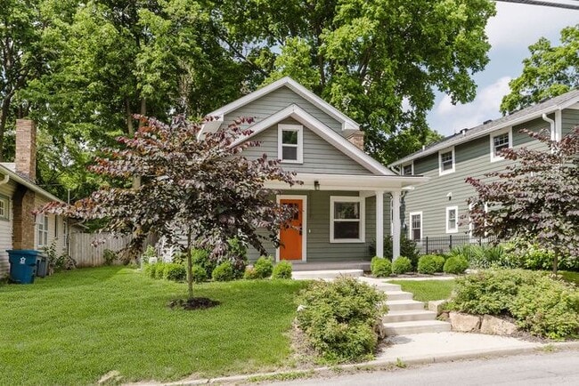 property at 926 E 49th St