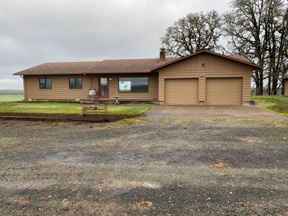 30911 Bellfountain Rd in Corvallis, OR - Building Photo