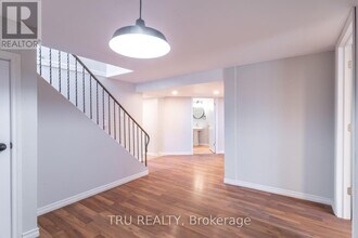 1254 Maitland Ave in Ottawa, ON - Building Photo - Building Photo