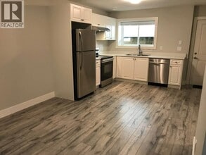 24292-2101A 101a Ave in Maple Ridge, BC - Building Photo - Building Photo