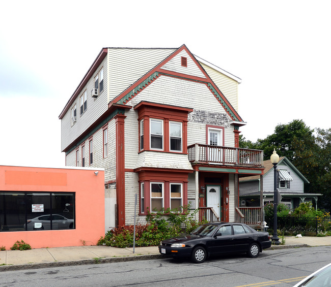 1584-1586 Purchase St in New Bedford, MA - Building Photo - Building Photo