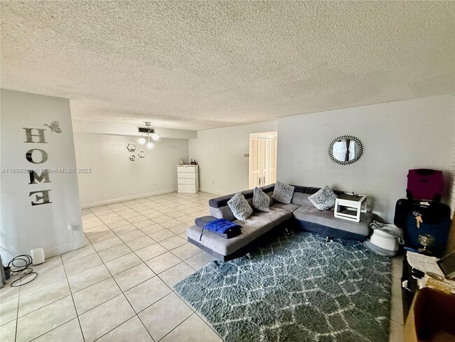 8331 SW 157th Ave in Miami, FL - Building Photo - Building Photo