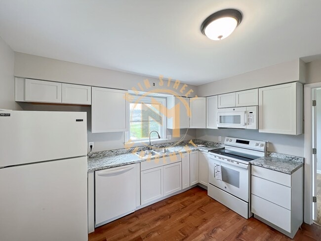 800 S Sawyer St in Oshkosh, WI - Building Photo - Building Photo