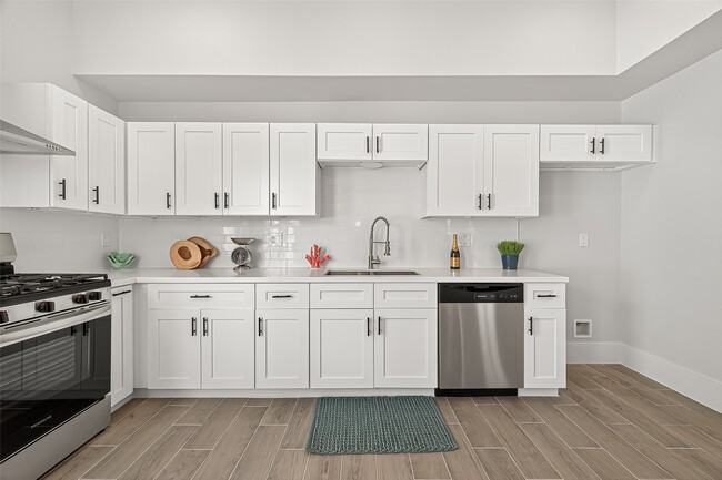 property at 1814 33rd St