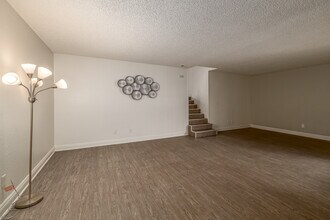 Atrium Gardens in Anaheim, CA - Building Photo - Interior Photo