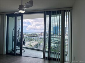 1000 Auahi St in Honolulu, HI - Foto de edificio - Building Photo
