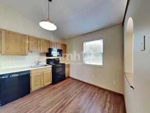 212 Charing Cross St in Galloway, OH - Building Photo - Building Photo
