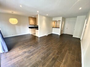 1250 Kings Rd in West Hollywood, CA - Building Photo - Building Photo