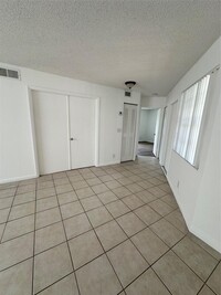 8713 SW 5th St, Unit 108 in Pembroke Pines, FL - Foto de edificio - Building Photo