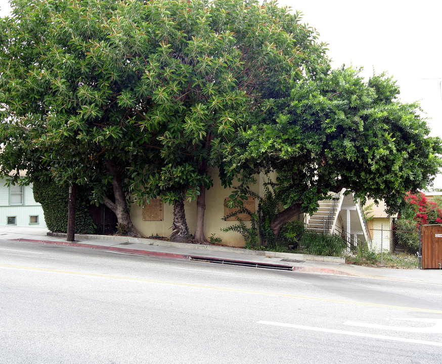 Condominium in Los Angeles, CA - Building Photo