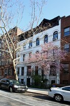 151 W 78th St Apartments