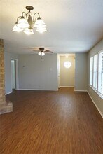 116 S Pipeline Rd W in Euless, TX - Building Photo - Building Photo