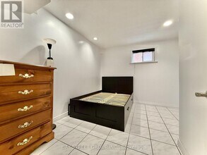 4 Shepton Way in Toronto, ON - Building Photo - Building Photo