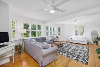 55 Park Ave in Portsmouth, RI - Building Photo - Building Photo