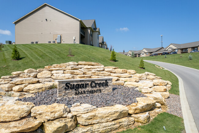 Sugar Creek Apartments in Fenton, MO - Foto de edificio - Other