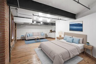 1011 Wood St in Houston, TX - Building Photo