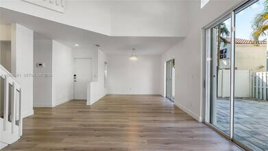 876 Garnet Cir in Weston, FL - Building Photo - Building Photo