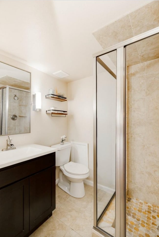 7250 Eastmoor Dr in Denver, CO - Building Photo - Building Photo