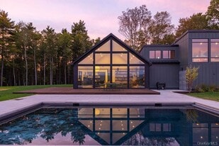 72 Van Tine Rd in Kerhonkson, NY - Building Photo