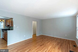 6396 Shaundale Dr in Springfield, VA - Building Photo - Building Photo
