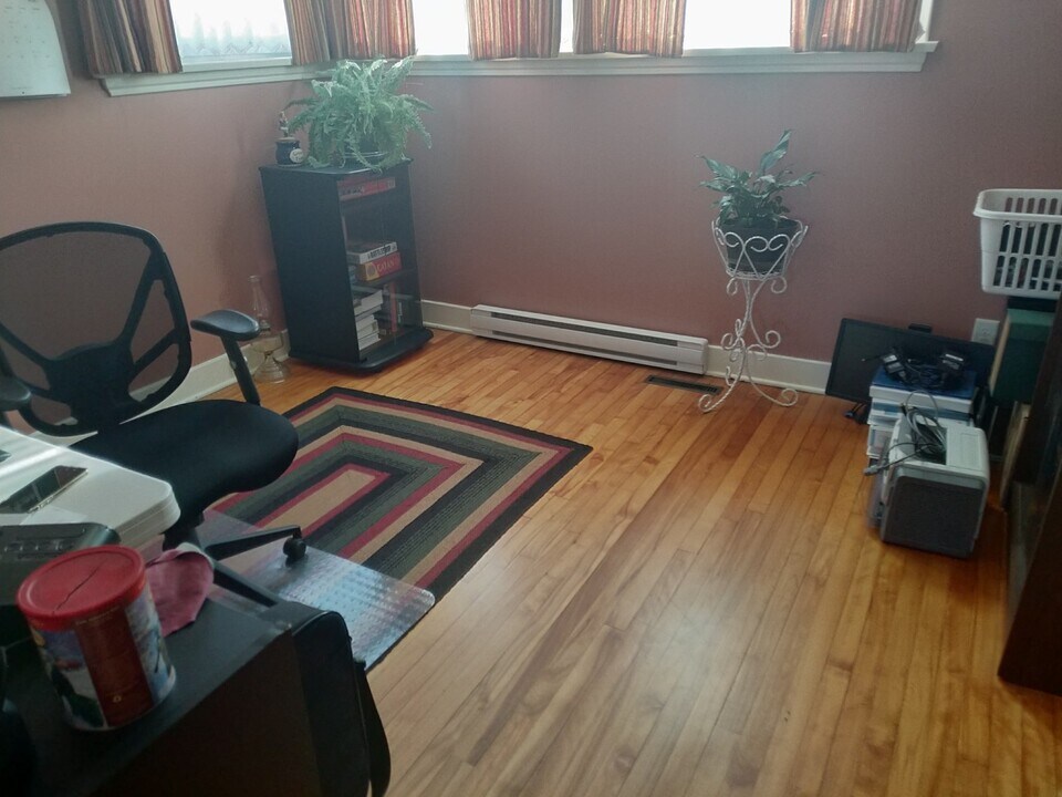 27 Chittick Ave in Dartmouth, NS - Building Photo