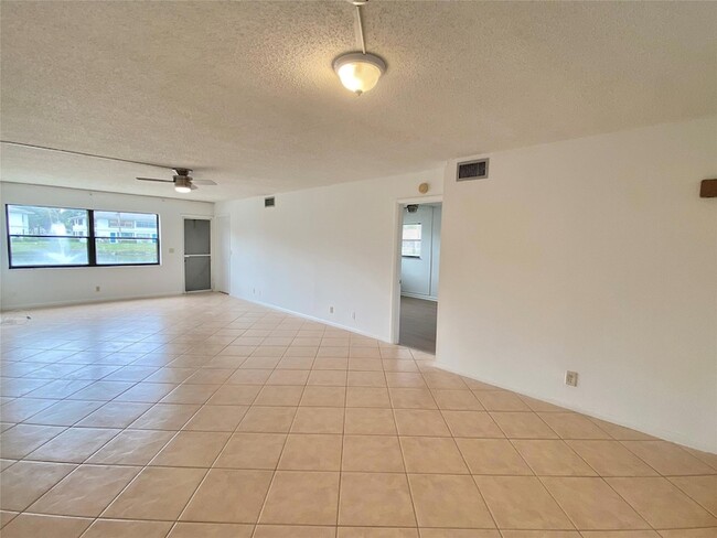 3122 SW 20th Terrace, Unit 25B1 in Delray Beach, FL - Building Photo - Building Photo