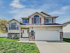 2635 W 4100 S in Roy, UT - Building Photo