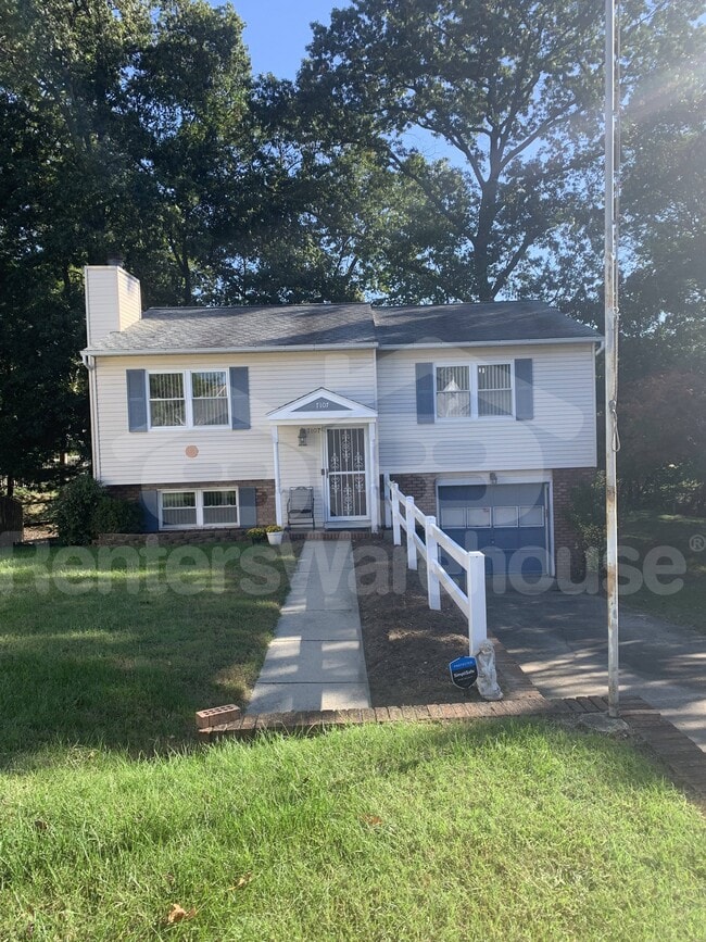7107 Avesbury Ln in Glen Burnie, MD - Building Photo - Building Photo