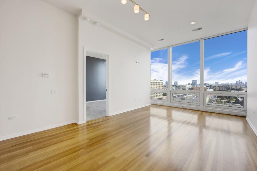 500 W Superior St in Chicago, IL - Building Photo