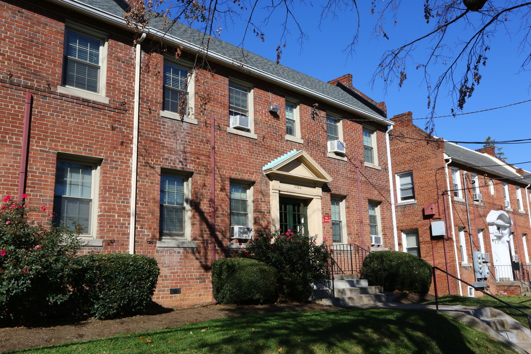 3922 10th St NE in Washington, DC - Building Photo