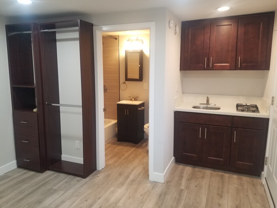 3523 E 58th St, Unit #C in Maywood, CA - Building Photo