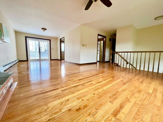 6 Hall Ln in Berlin, CT - Building Photo - Building Photo