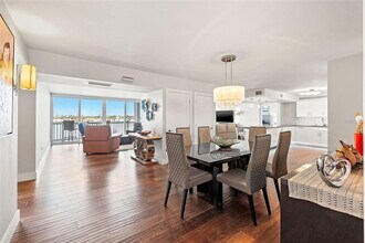 500 Treasure Island Causeway, Unit 308 in Treasure Island, FL - Building Photo - Building Photo