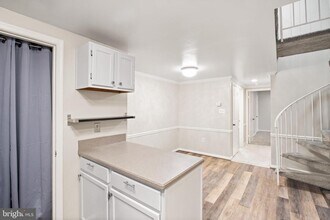 12263 Wadsworth Way in Woodbridge, VA - Building Photo - Building Photo