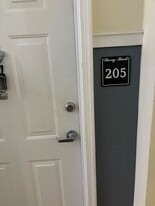 525 E Grace St in Richmond, VA - Building Photo