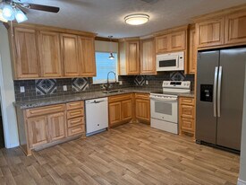 635 S Archie St in Vidor, TX - Building Photo