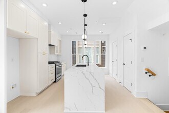10 Seawell Ave in Raleigh, NC - Building Photo - Building Photo