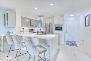 3462 Hancock Bridge Pkwy in North Fort Myers, FL - Building Photo