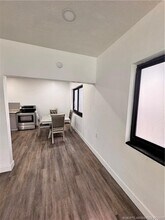 1144 NW 30th St in Miami, FL - Building Photo - Building Photo