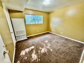 2201 N Grand Blvd in Pearland, TX - Building Photo - Building Photo