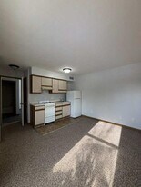 1710 Tippecanoe Dr in Warsaw, IN - Building Photo