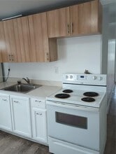 1186 NW 103rd St in Miami, FL - Building Photo - Building Photo