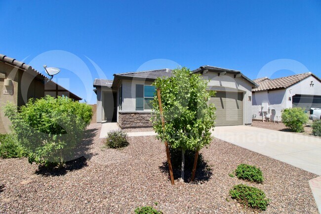 3432 E Dakota Dr in San Tan Valley, AZ - Foto de edificio - Building Photo