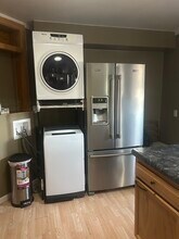 815 Cedar St, Unit 4 in Muscatine, IA - Foto de edificio - Building Photo