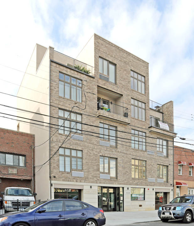 14-34 31st Ave in Astoria, NY - Building Photo