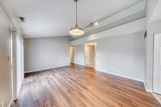 2715 E 28th St in Indianapolis, IN - Building Photo - Building Photo