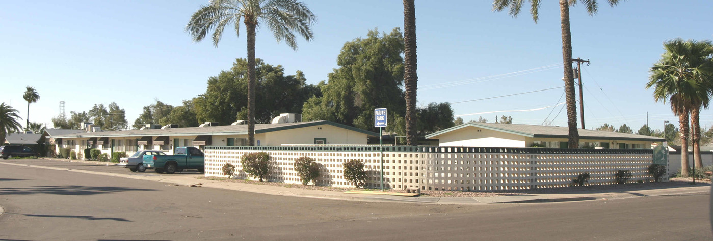 Plaza Osborn in Scottsdale, AZ - Building Photo